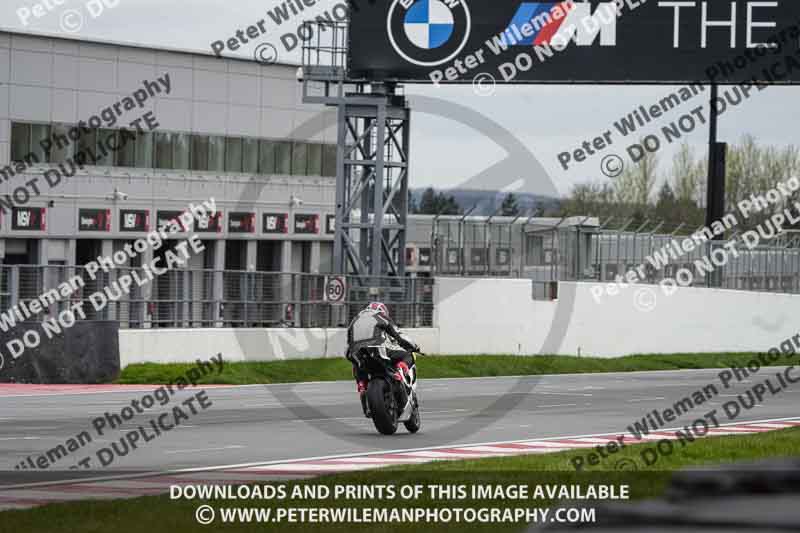 donington no limits trackday;donington park photographs;donington trackday photographs;no limits trackdays;peter wileman photography;trackday digital images;trackday photos